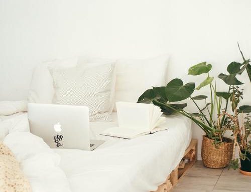 Komplettera ditt bloggande med ett jobb du kan sköta hemifrån